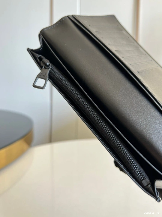 WIS WALLET BRAZZA VUITTON LOUIS 1025